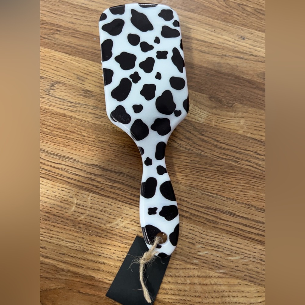 Mini cowprint hair brush